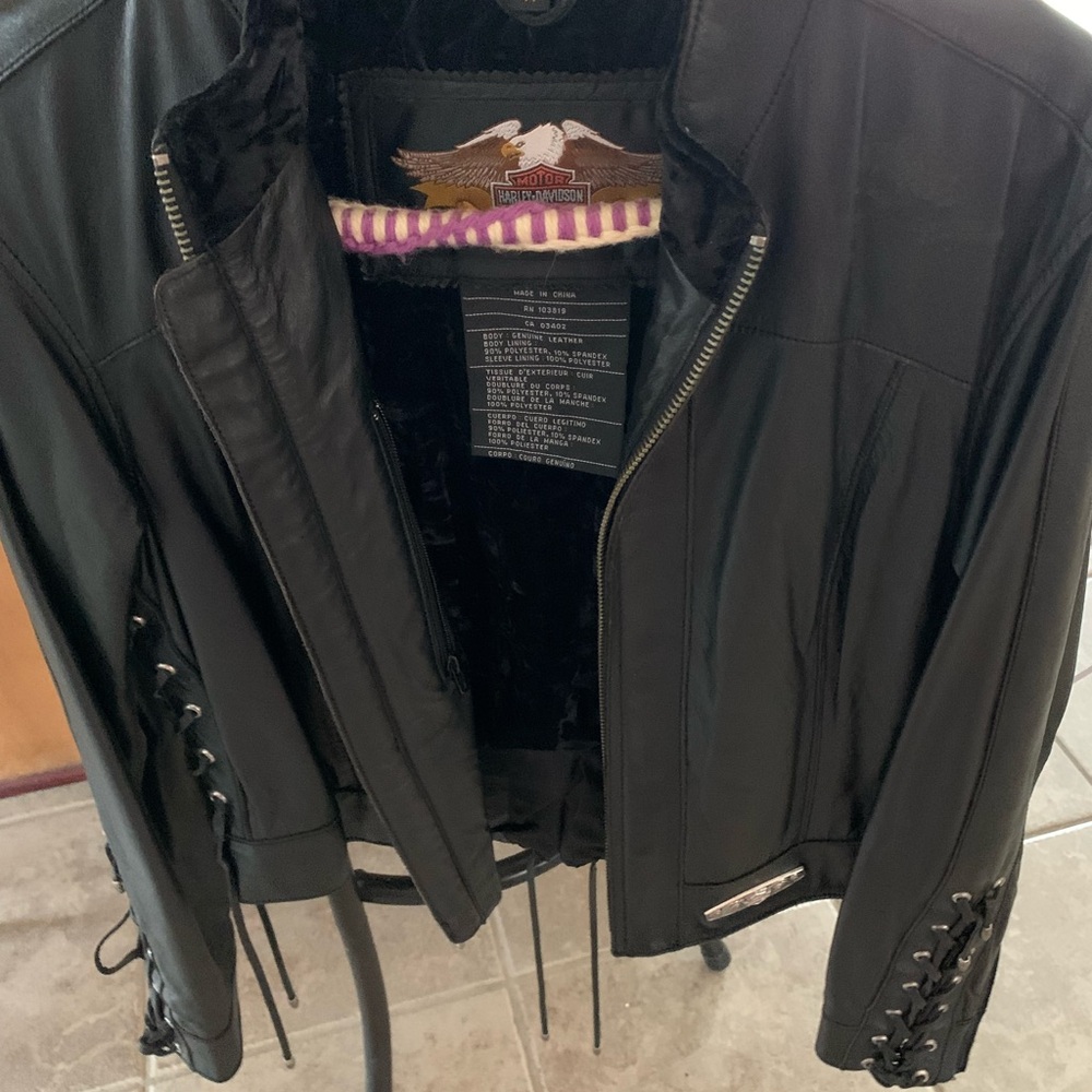 Harley-Davidson Black Leather Jacket with Lapel Collar